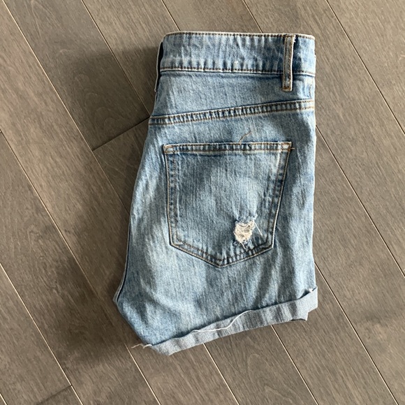 Jean shorts - Picture 2 of 3